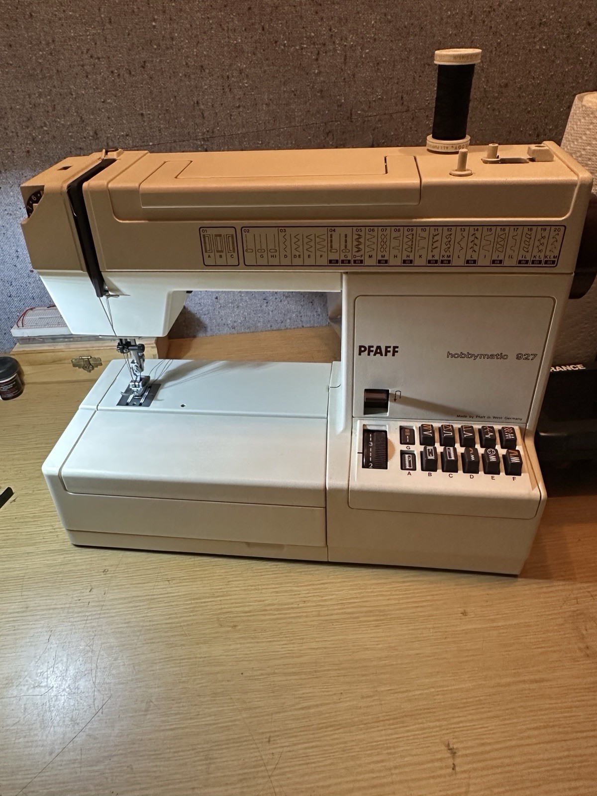 PFAFF hobbymatic 927 sewing machine
