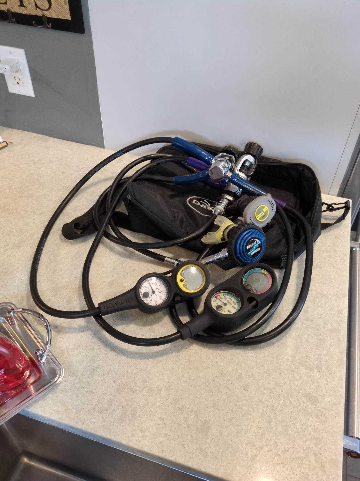 sherwood Magnum II 2 Oasis Genesis Resource Oceanic Veo 100 Compass Scuba Bundle
