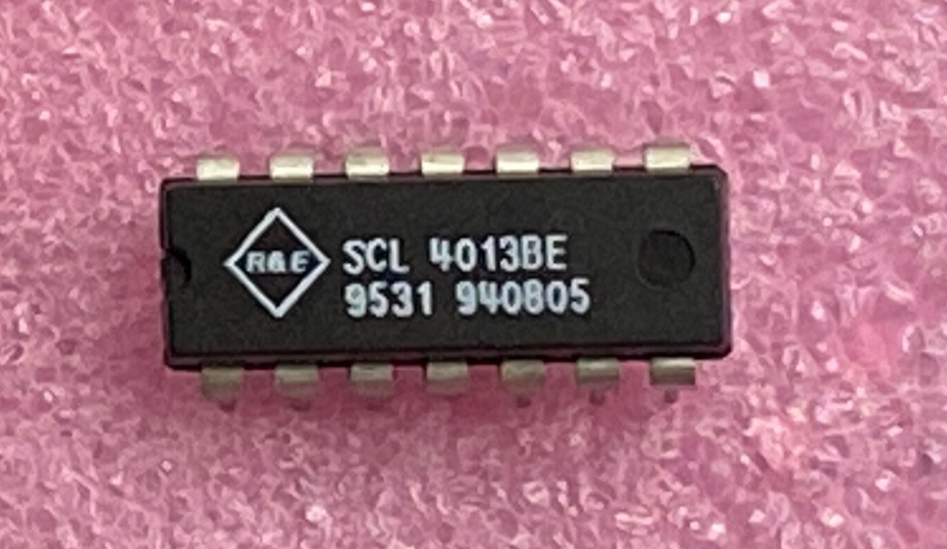 R&E International SCL4013BE dual D-type flip flop Integrated Circuit
