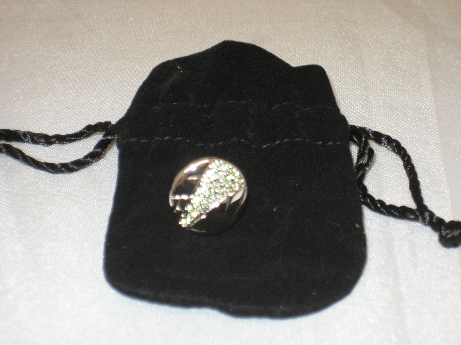 RETIRED BAMBOO TIE TAC PIN SCS EVENT PIECE TACK SWAROVSKI CRYSTAL 946404