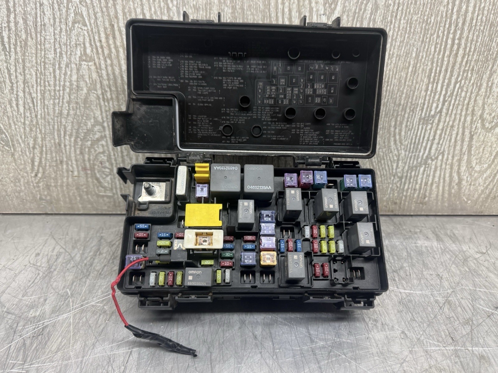 2016 Jeep Wrangler TIPM Totally Integrated Power Module Fuse Box Relay 68273365A