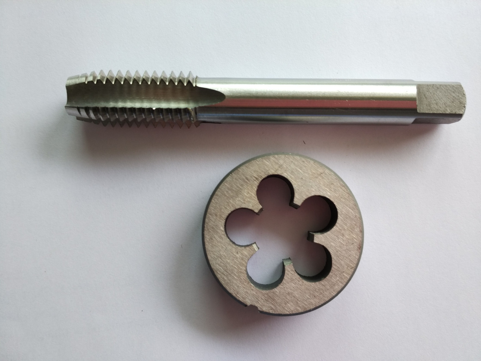 Lots 1pc HSS M20 X 1mm Plug Left Tap and 1pc M20 X 1.0mm Left Die Threading Tool