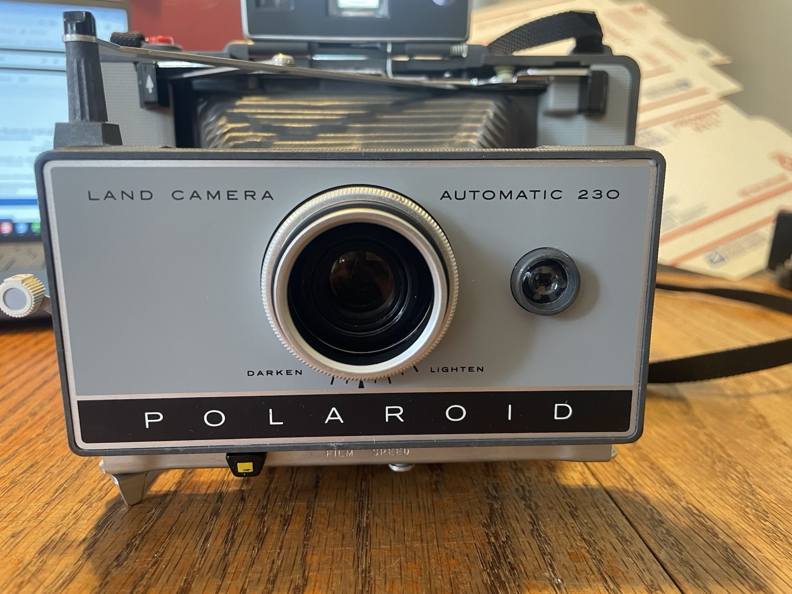 Vintage Polaroid 230 Automatic Land Camera Accessories flash GR8T cond untested