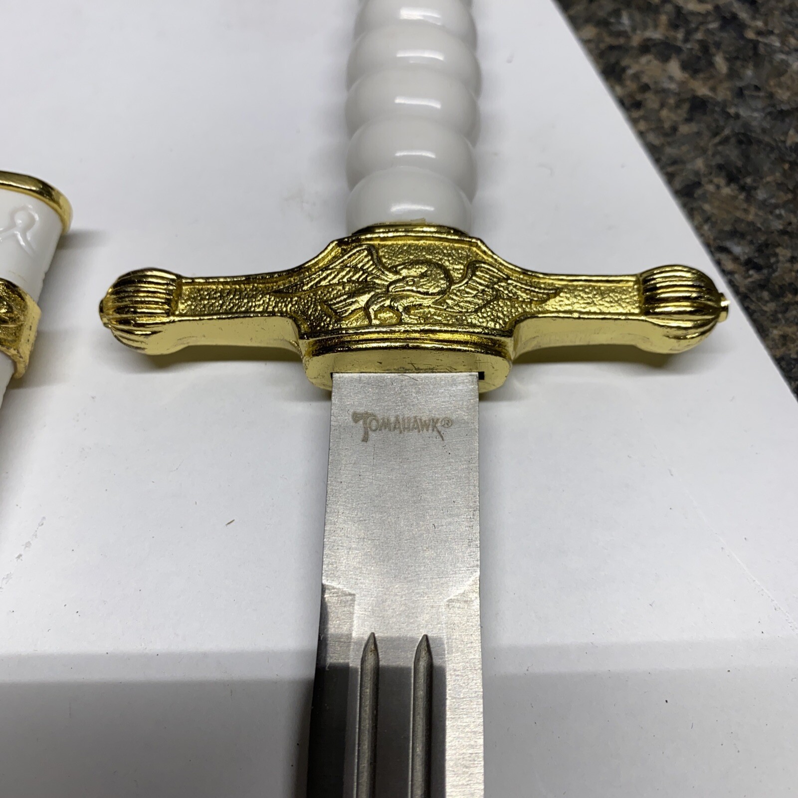 14” Tomahawk Collectible Dagger Eagle Design Handle Stainless w Sheath (DCA6)