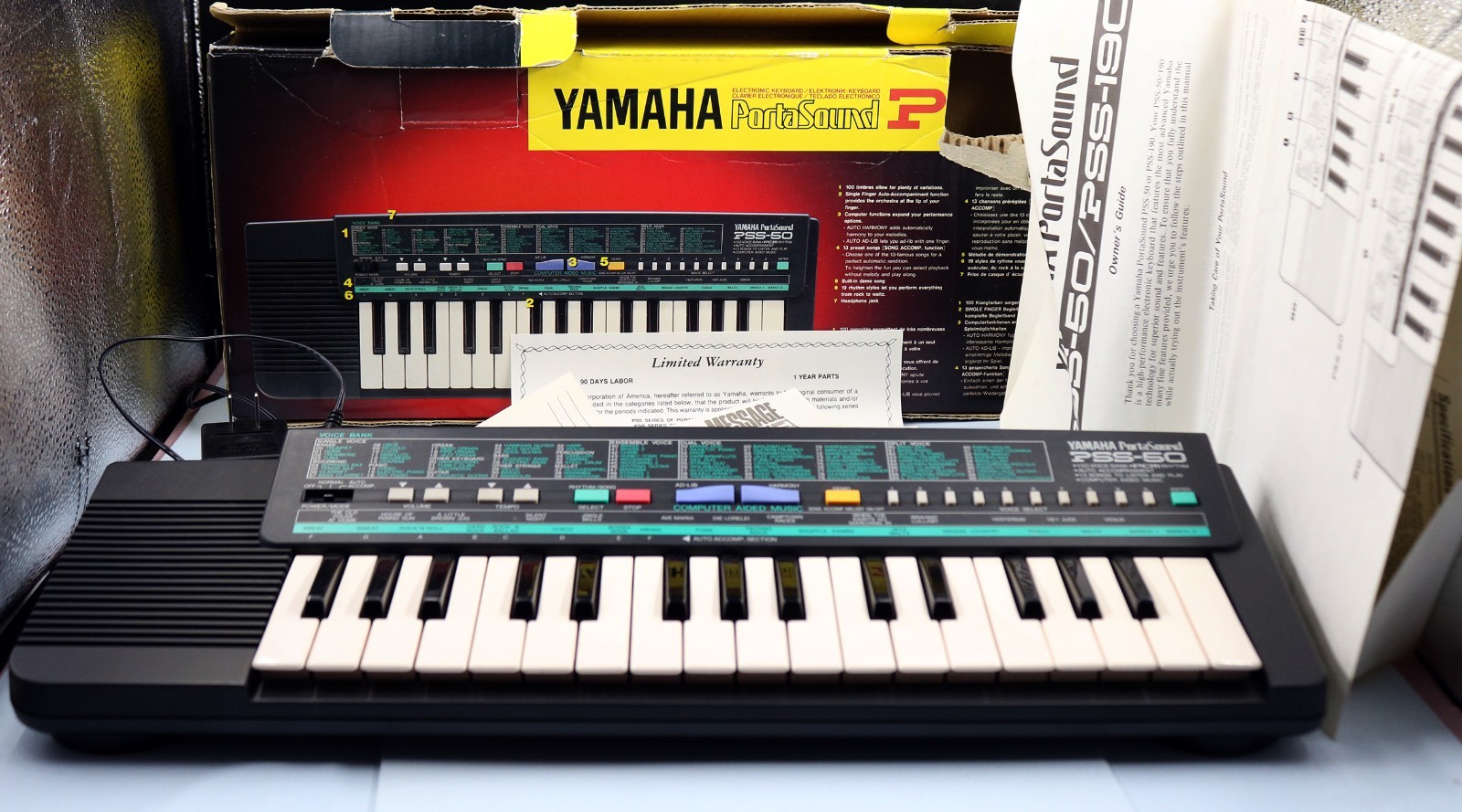 YAMAHA PSS-50 Portable Keyboard Used Working Well w/ Box and Paperwork AC Adapt'