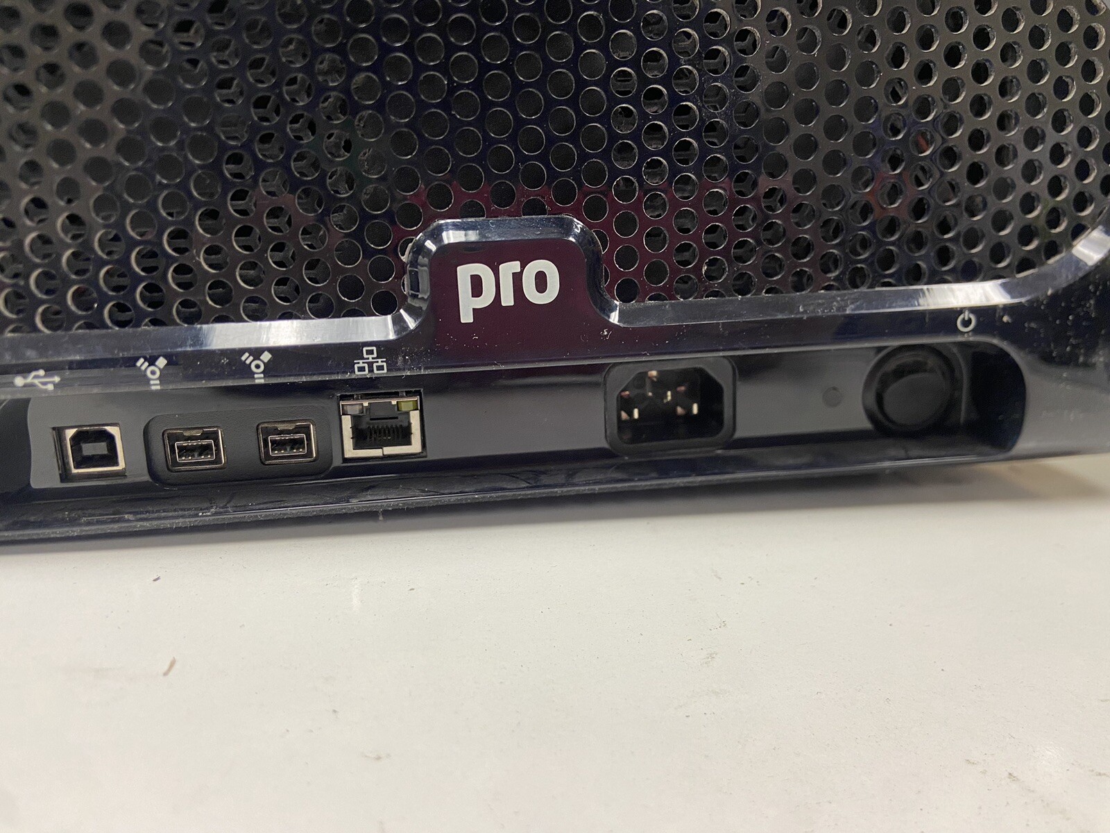 Data Robotics DROBO DRPR1-A Storage Array No Hard Drives - AS IS
