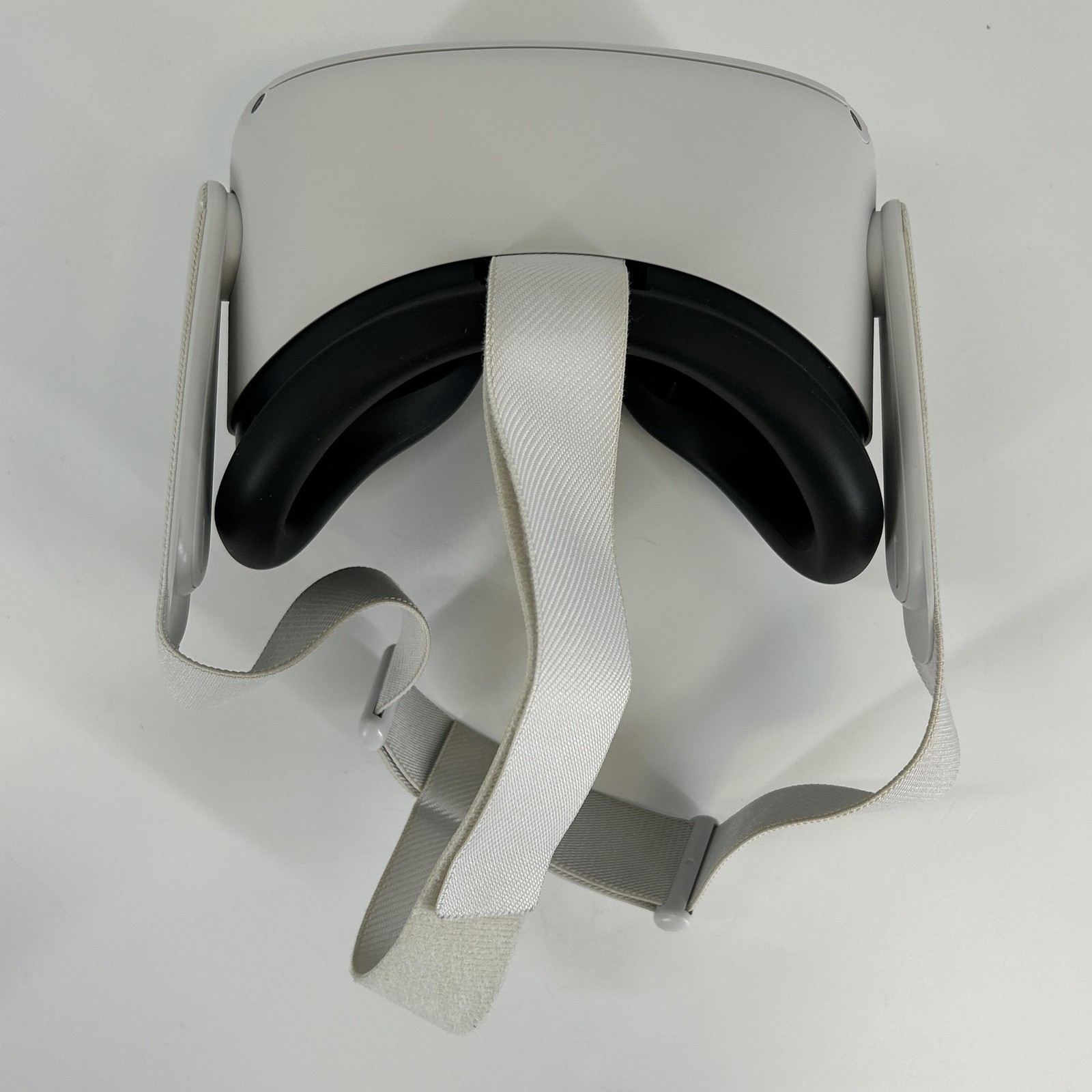Meta Quest 2 VR Headset 256GB w/ Charger/Controllers/Regular Strap - Very Good