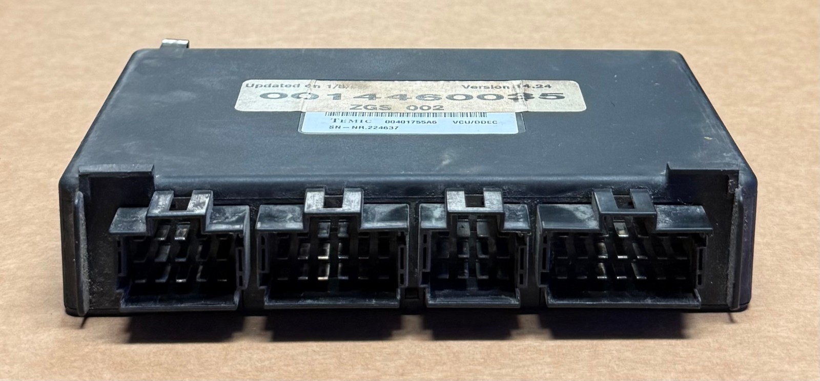 MERCEDES-BENZ Cab Control Module VCU/DDEC 00401755A6