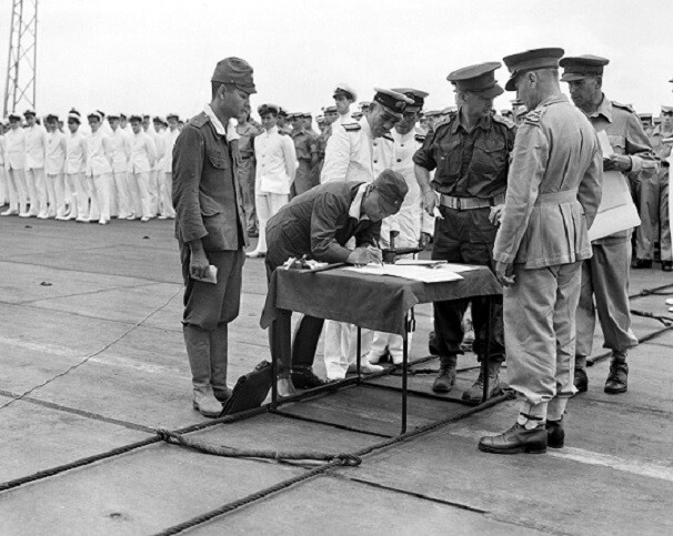 Japanese General Imamura Signing the Document of Surrender 8x10 WWII Photo 552a
