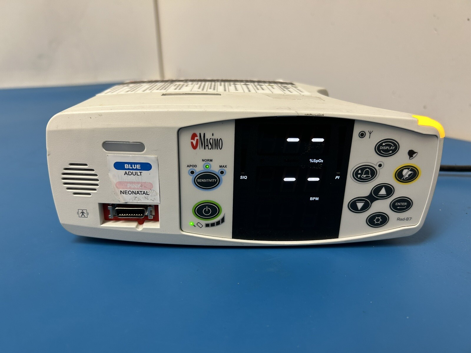 Masimo Set Rainbow RAD 87 Radical 87 Pulse Oximeter
