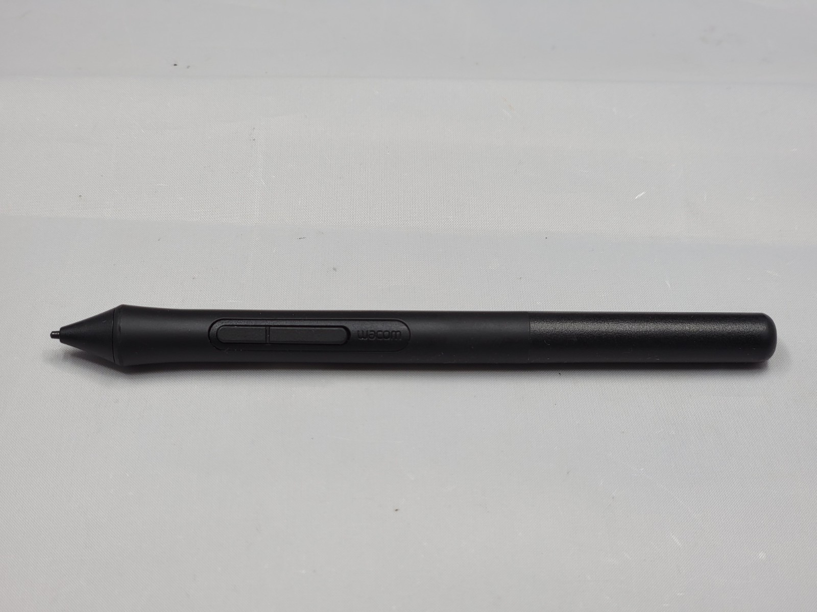 Wacom CTL4100 Graphics Tablet with Pen, Wired USB Connectivity & Cable