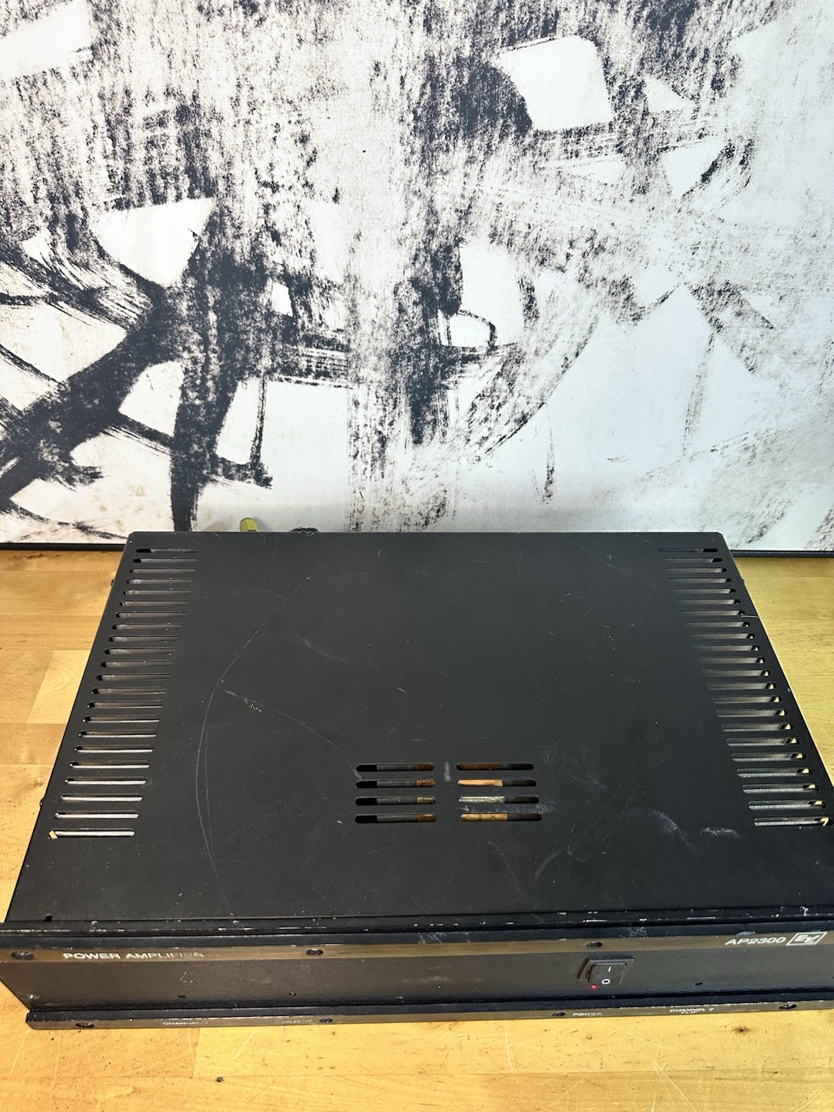 Electro-Voice EV AP2300 Power Amplifier Amp + APX Crossover