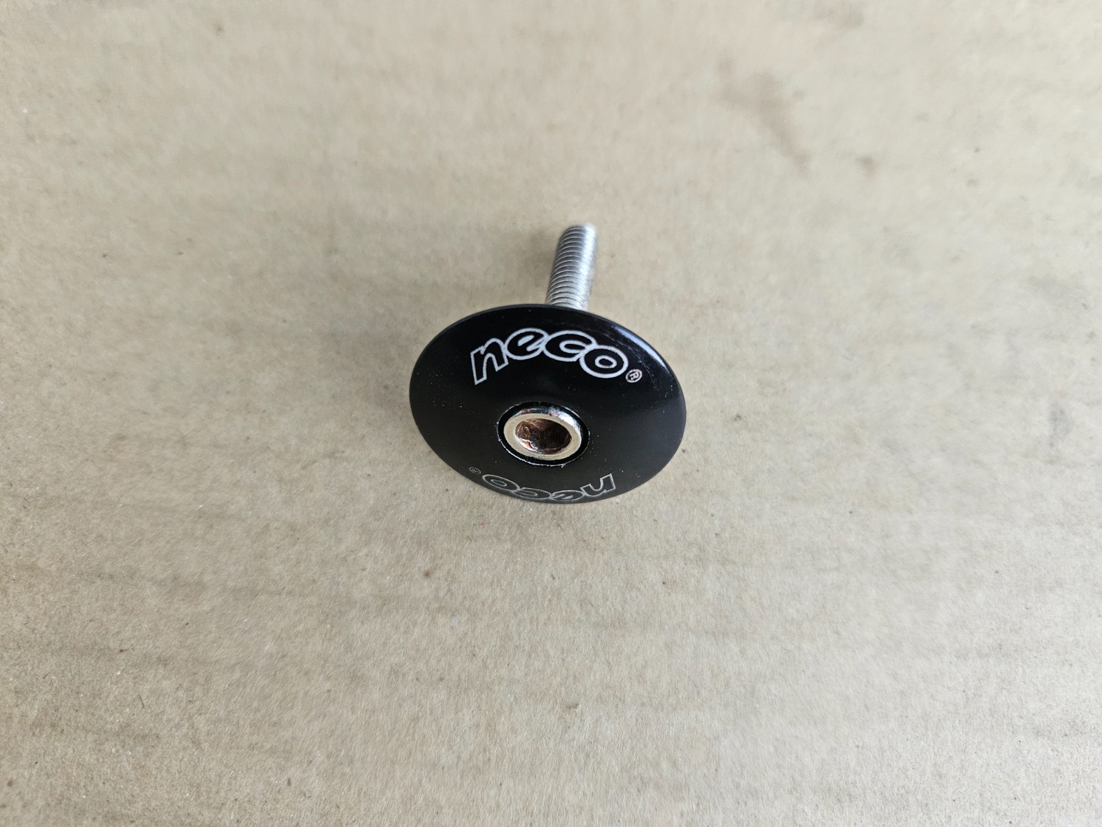 Neco 1-1/8" Threadless Headset Top Cap + Bolt Black