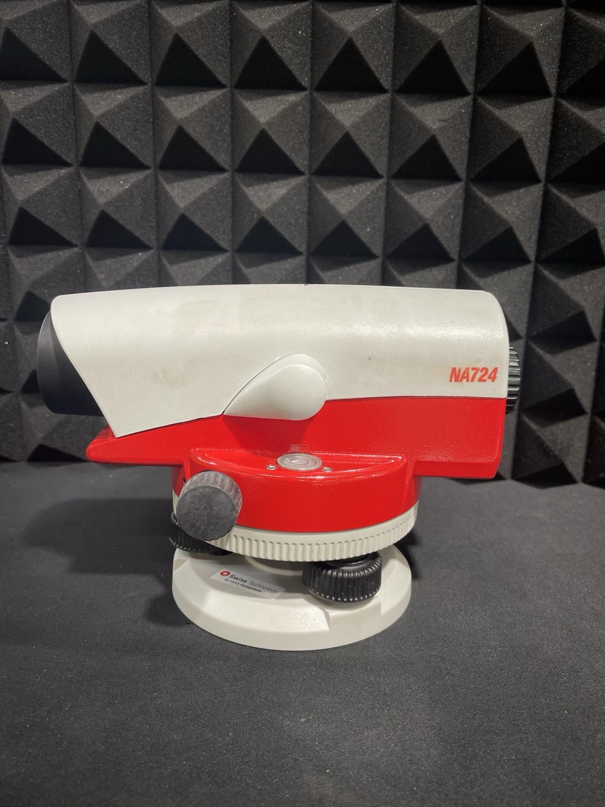 Leica NA724 Auto Level Surveying Optical Level Kit w/ Hard Case
