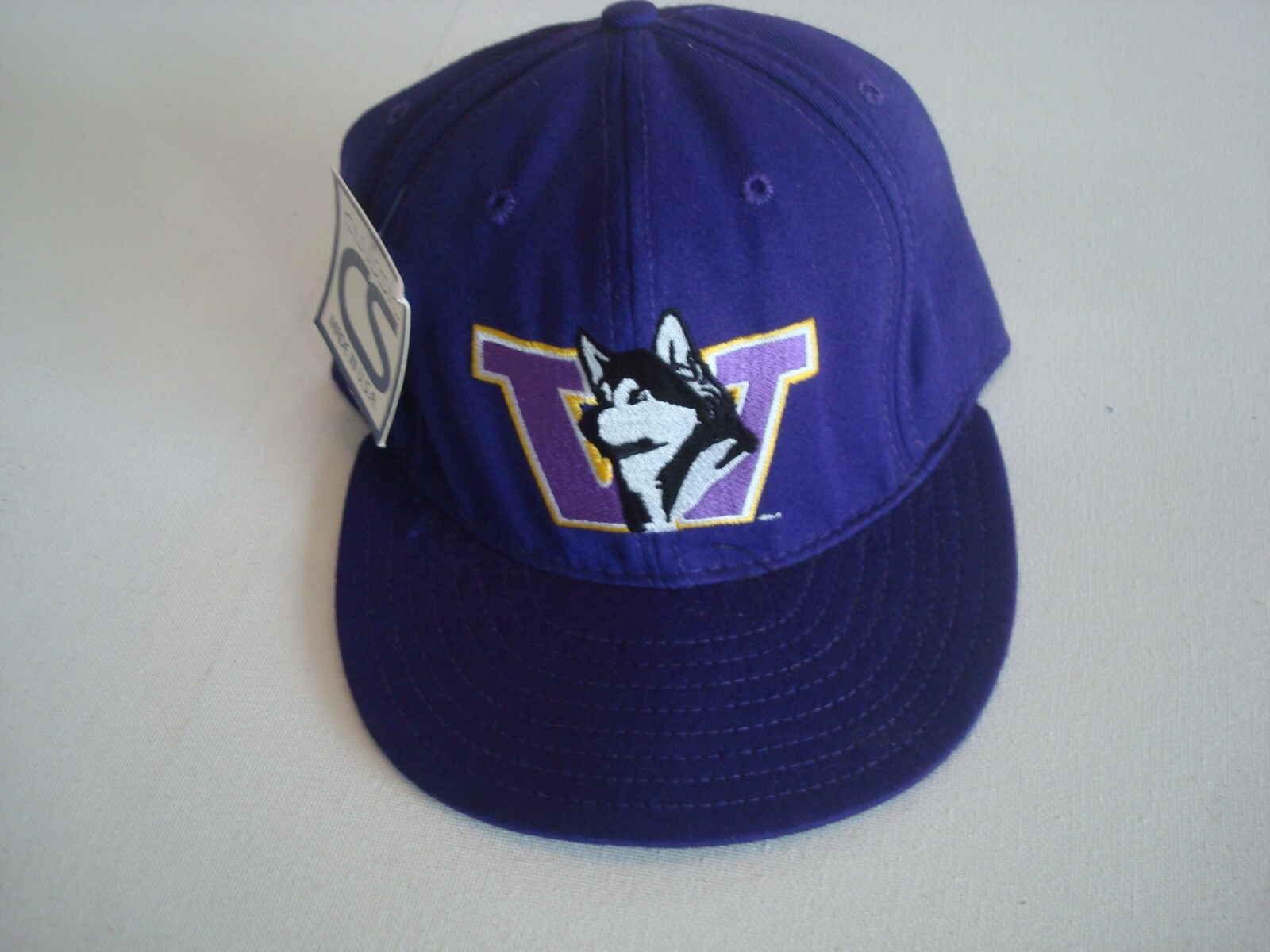 WASHINGTON HUSKIES 90S   FITTED SZ 7   DEADSTOCK HAT CAP VINTAGE P3