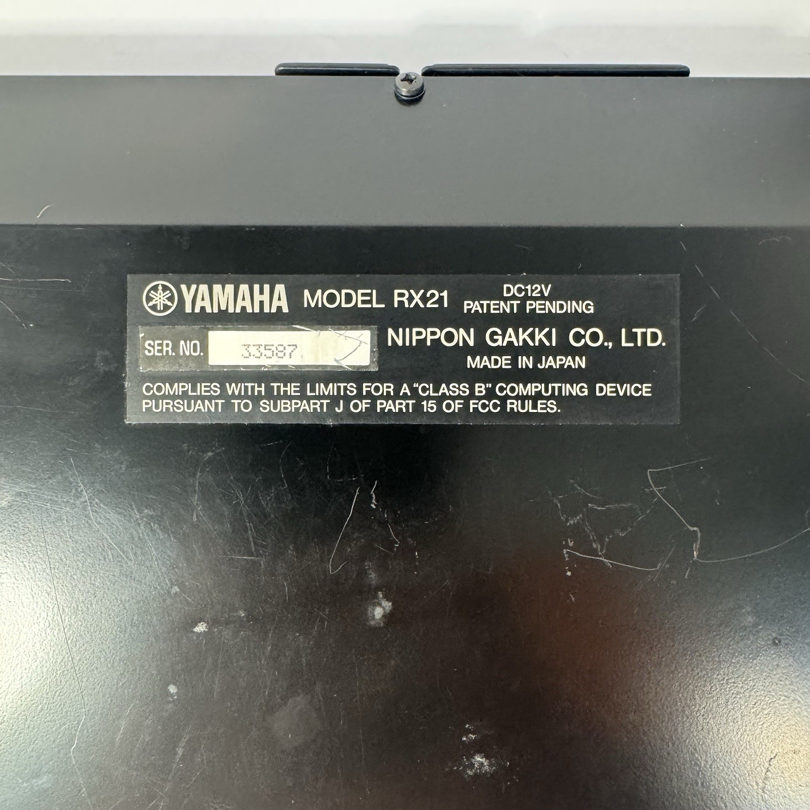 Yamaha RX21 Digital Rhythm Programmer Drum Machine MIDI Tabletop Black UNTESTED
