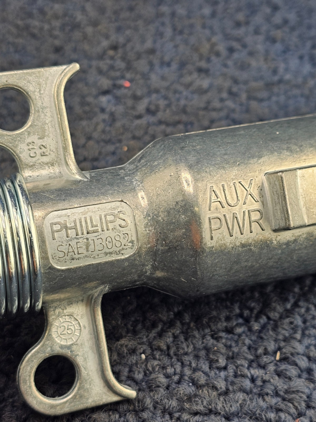 PHILLIPS 15-336: Plug, 2-Way, Double Grip, With Spring, Die Cast