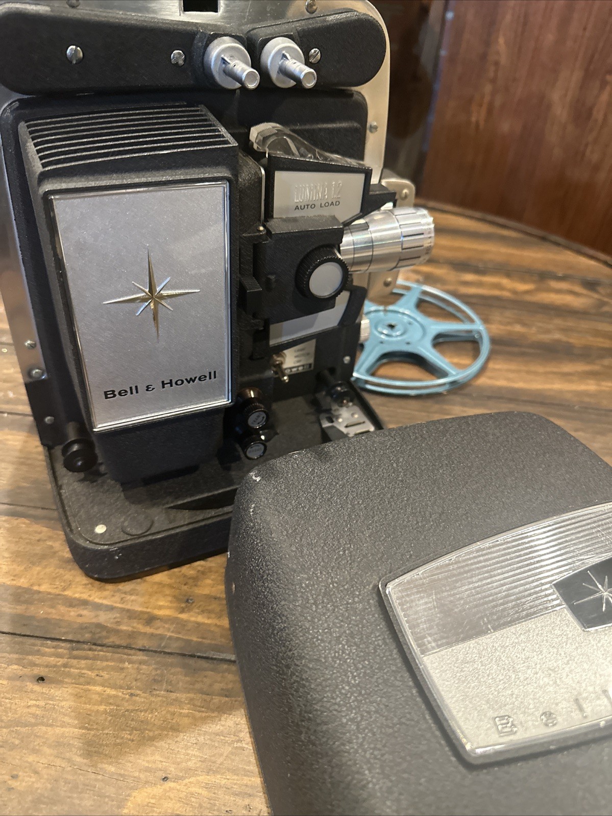 Bell and + Howell- Touch Tronic Lumina 1.2- Automatic Projector