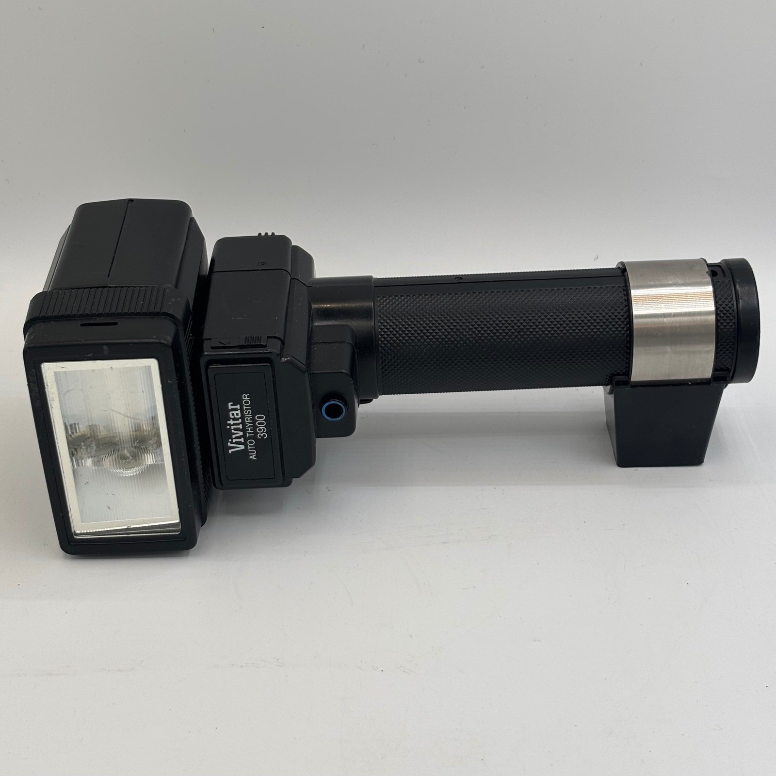 Vivitar Auto Thyristor 3900 Electronic Flash Unit with Sync Cord Made in Japan