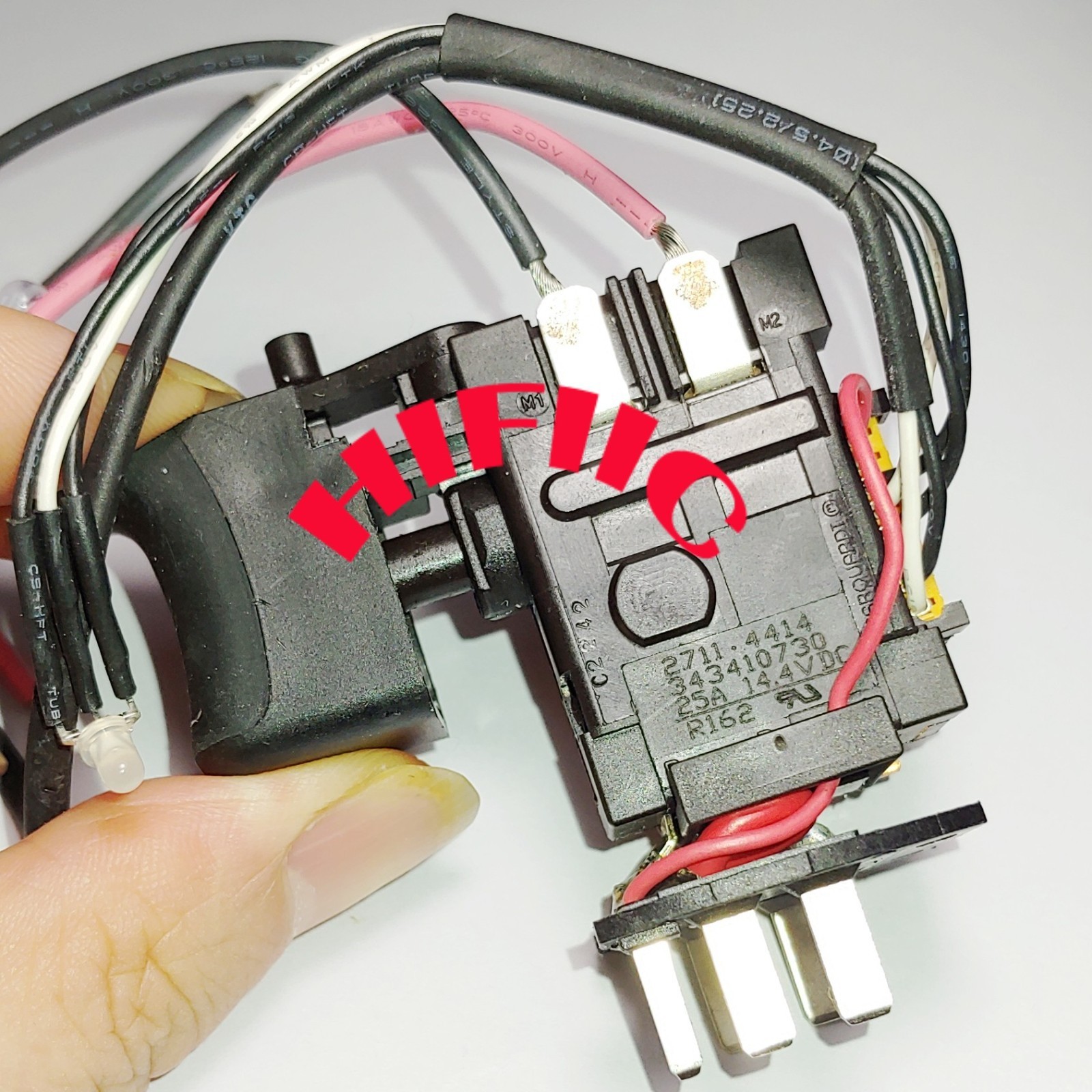 1PCS MARQUARDT 2711.4414 25A 14.4VDC Trigger Switch