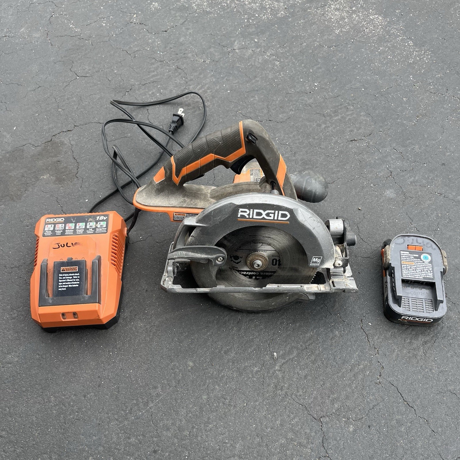 Ridgid R8651 18V Cordless 6.5" Circular Saw w/ Battery & Charger