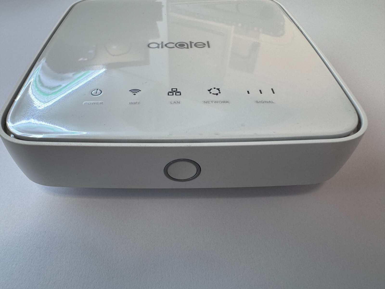 Alcatel HH40V 4G/LTE Router (CAT4 | 150 Mbps Download | 50 Mbps Upload)