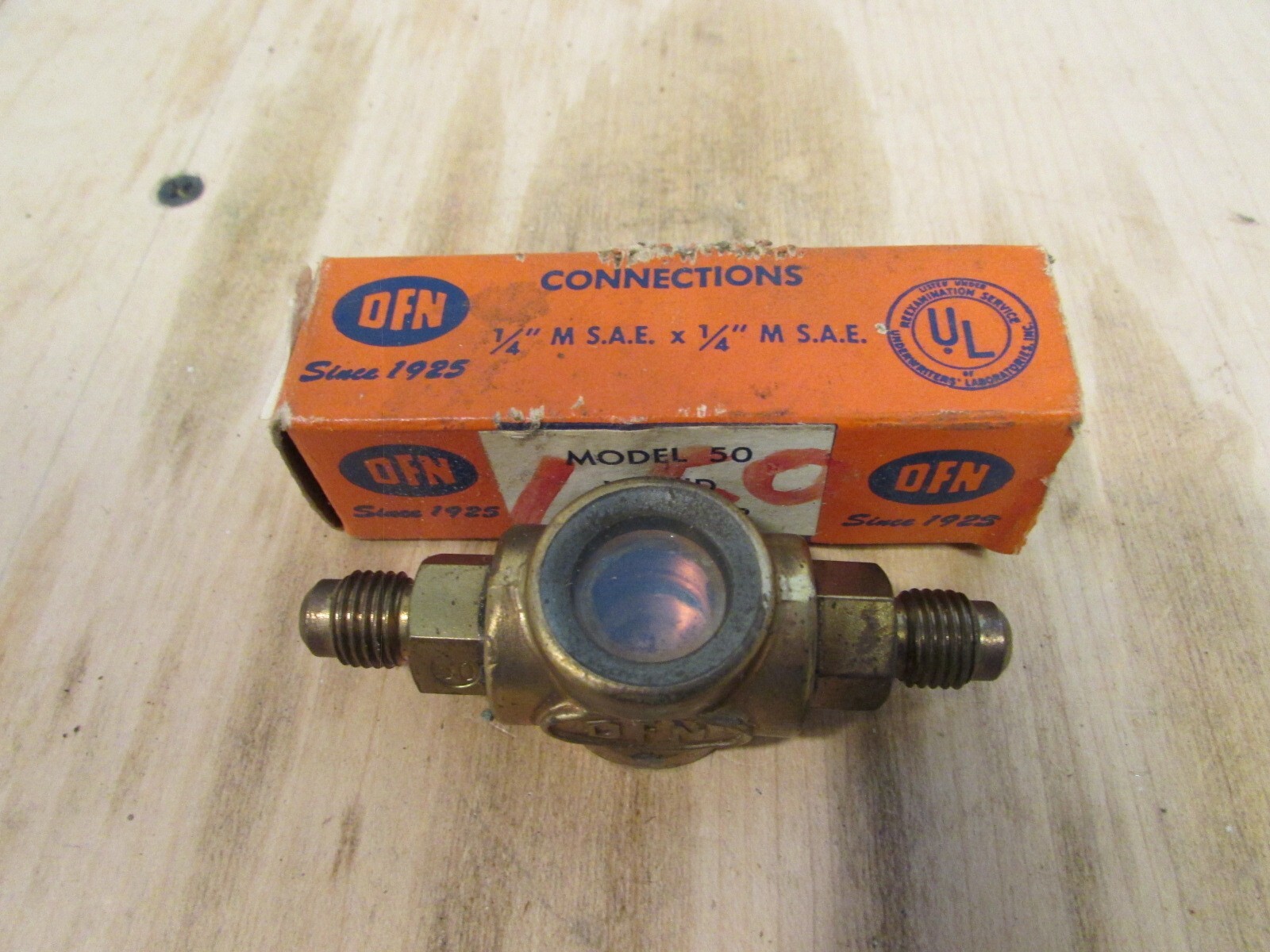 DFN Model 50 Liquid Moisture Indicator 1/4" M x 14" m