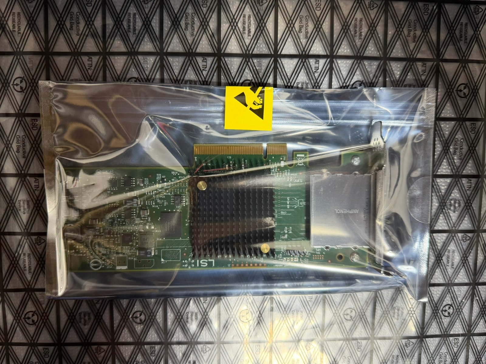 LSI SAS9207-8e 8 HBA SAS/SATA Host Bus Adapter 6Gb/s Low-Profile