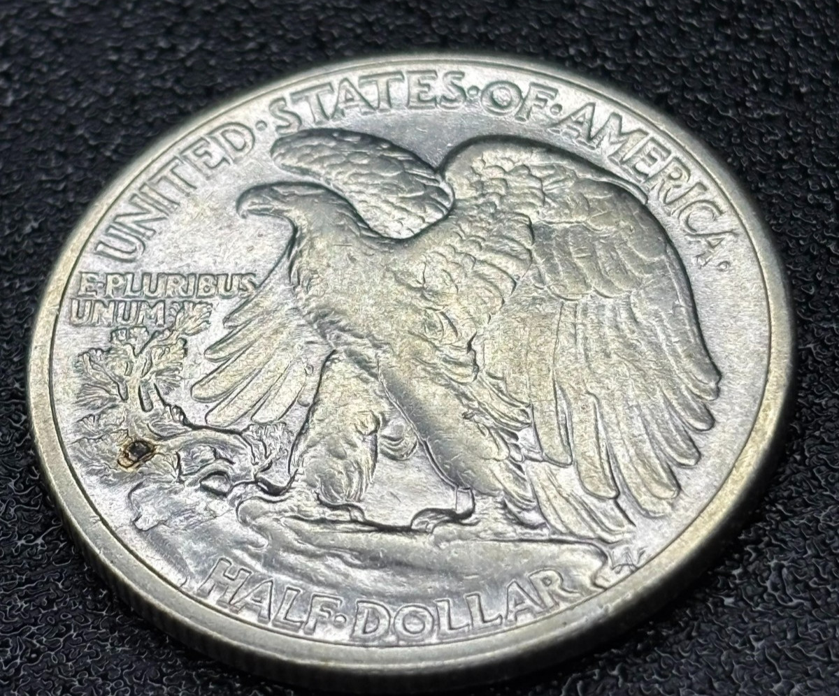 1942-P Walking Liberty Silver Half Dollar 50C 90% Silver Uncirculated