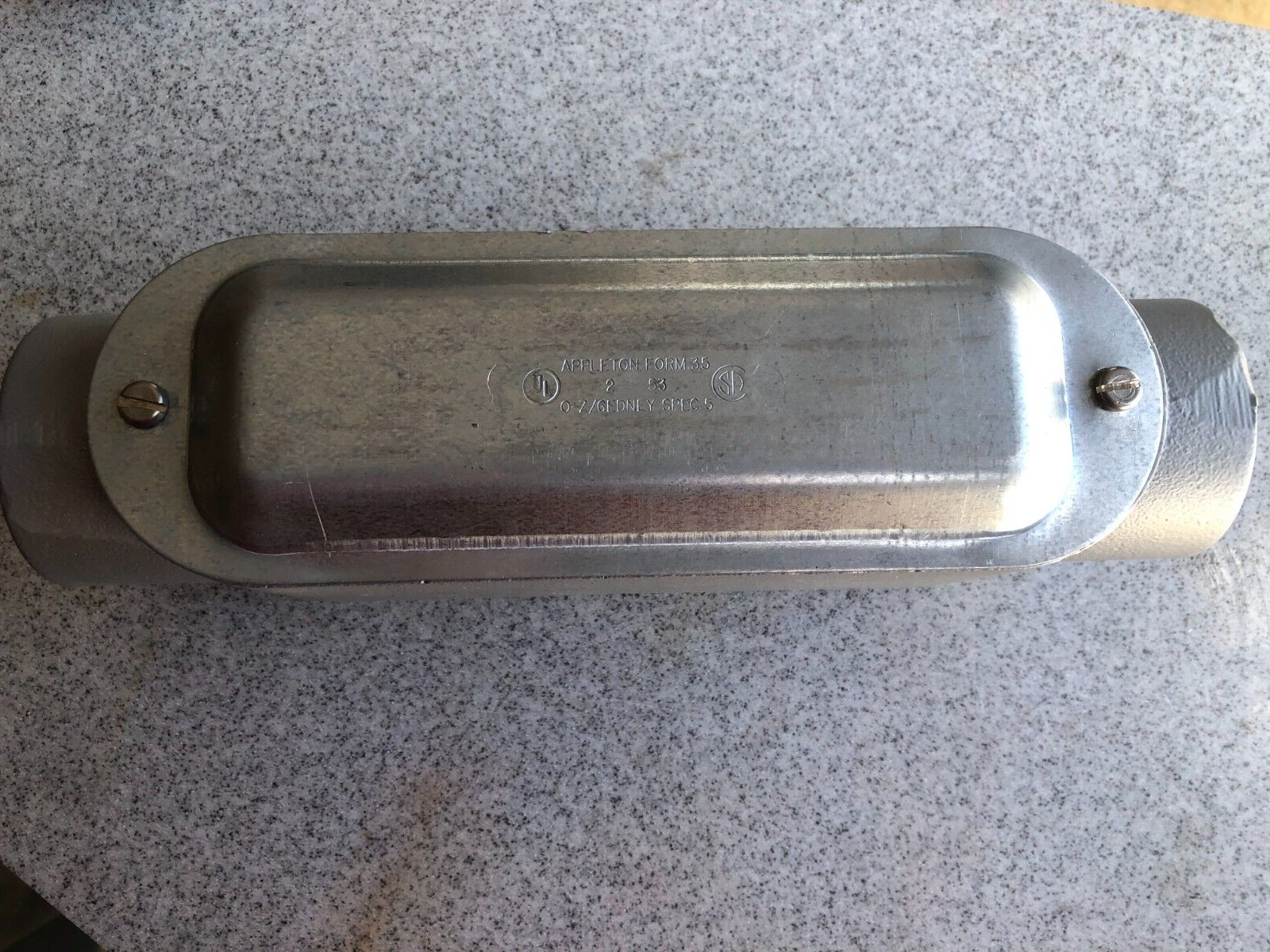 2" C Form 35 Appleton C200-M Conduit Body Malleable Iron with cover