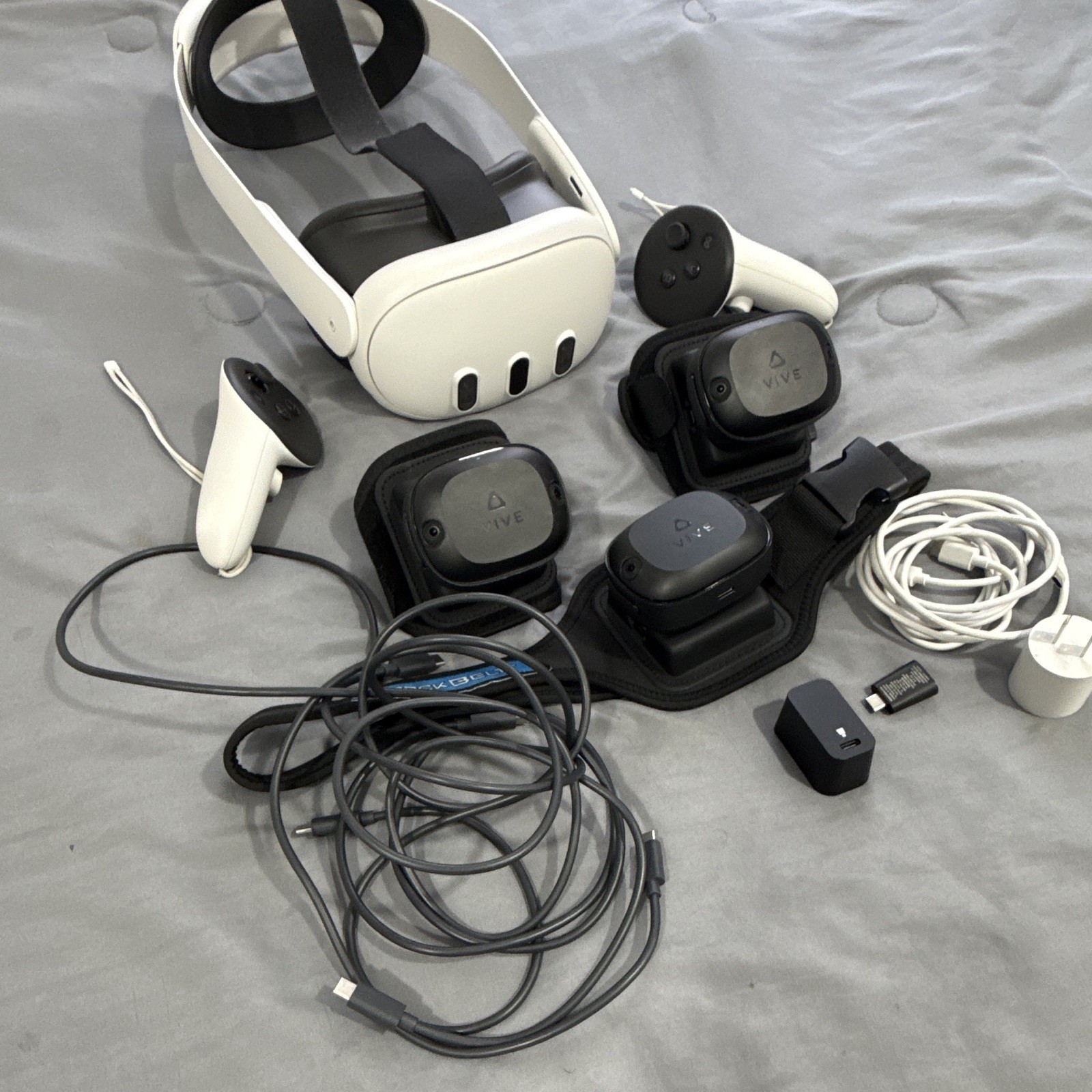 Meta Quest 3 Standalone VR Headset w/ Controllers + 3 VIVE Trackers