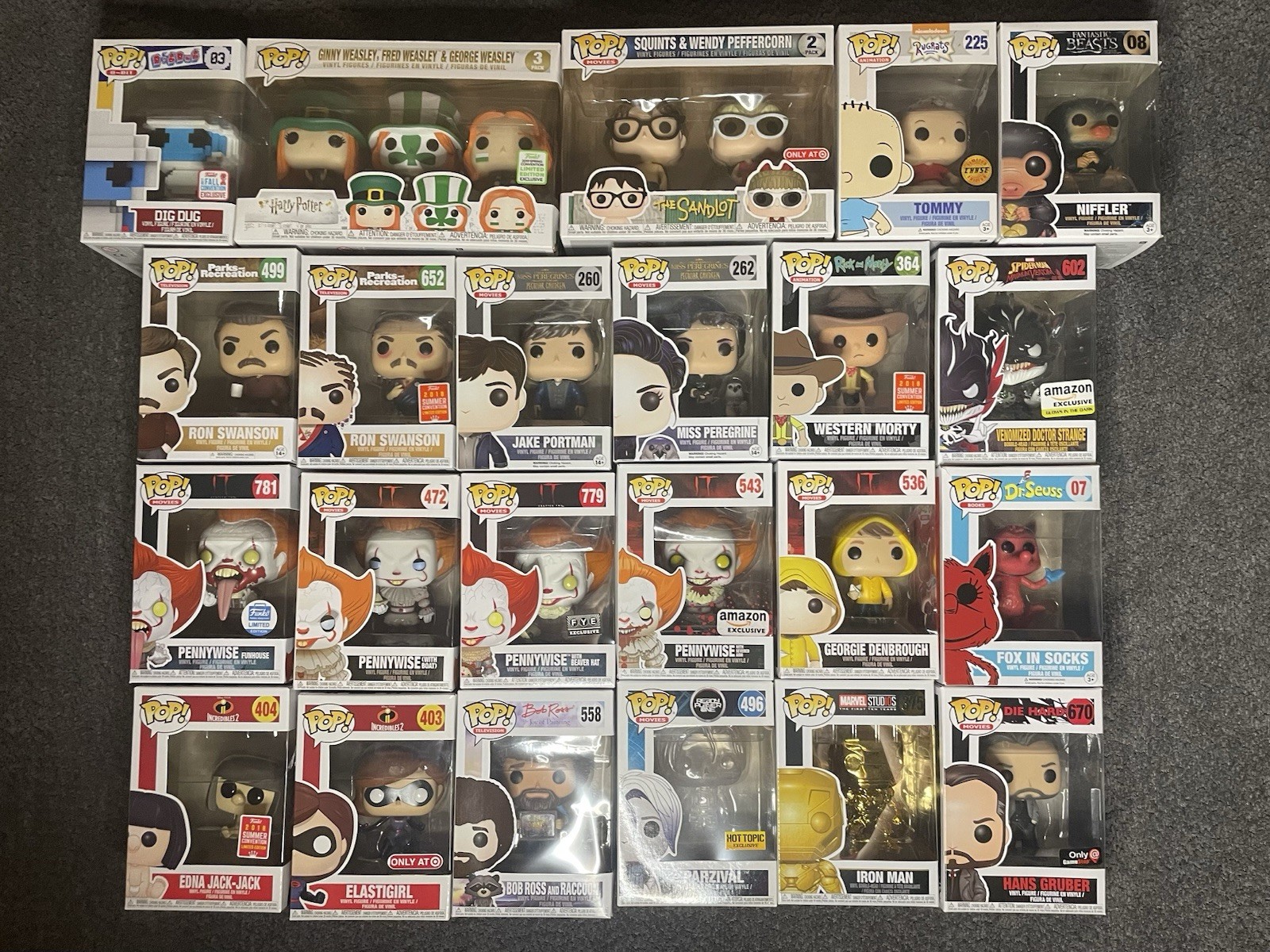 Funko Pop! Random Lot, IT: Georgie, Pennywise; The Incredibles; Ron Swanson