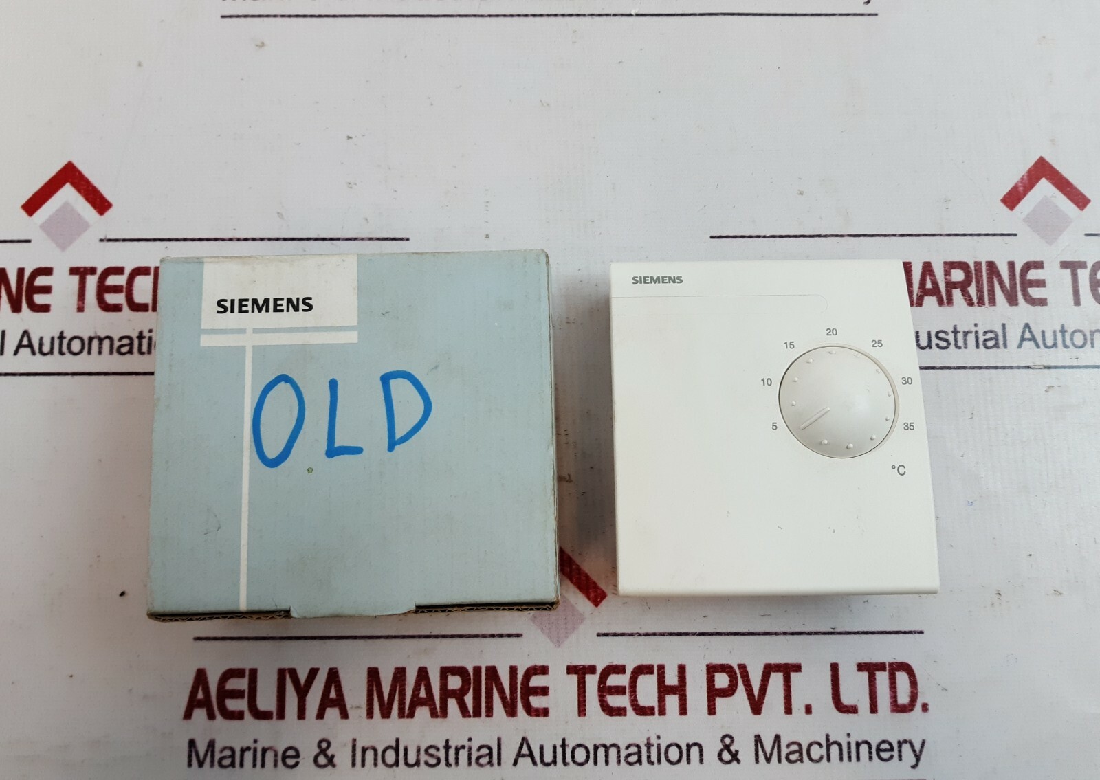 Siemens QAA25 room temperature sensor 24V MAX
