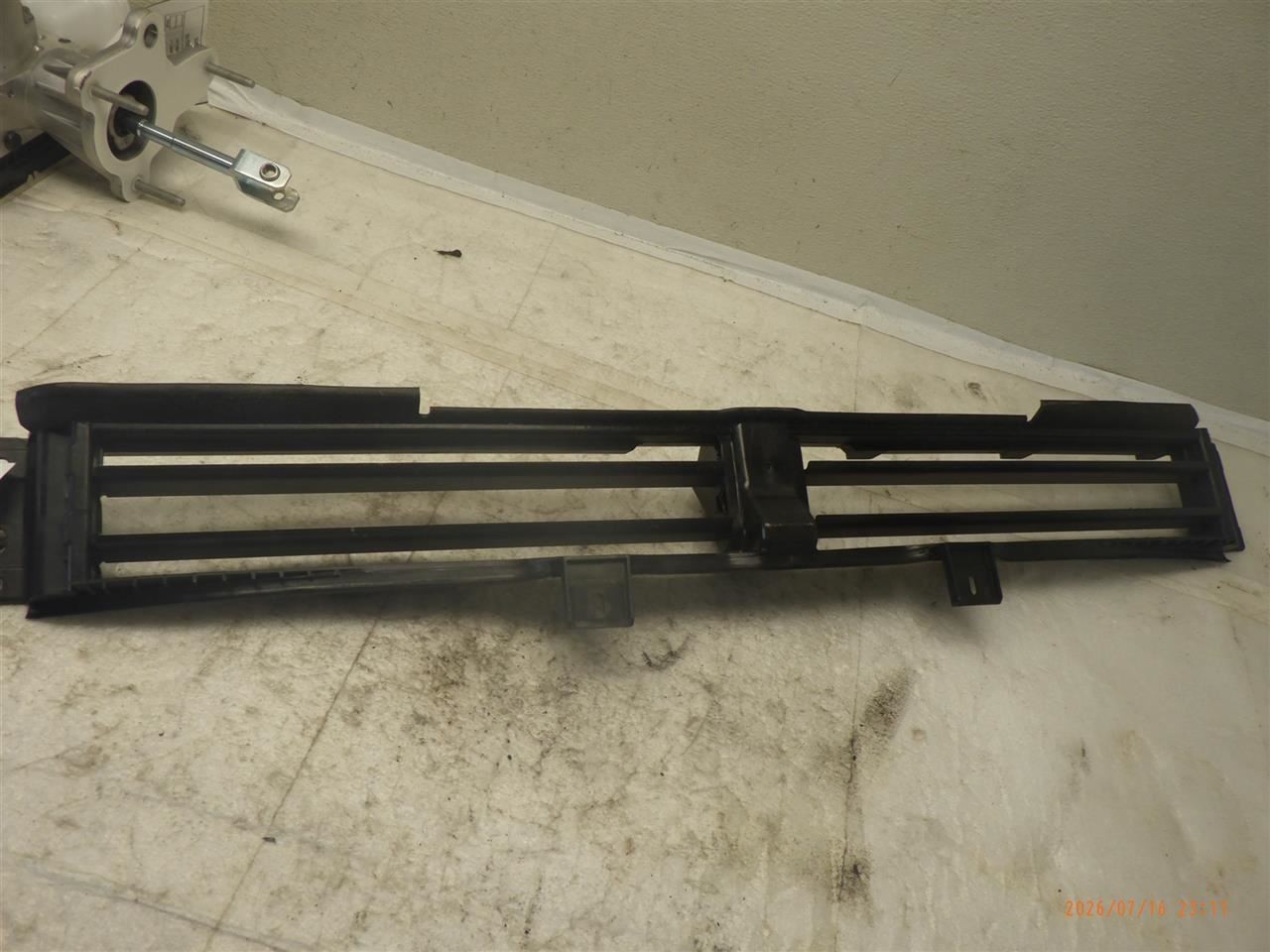 2026 Equinox EV Lower Air Shutter 85698204