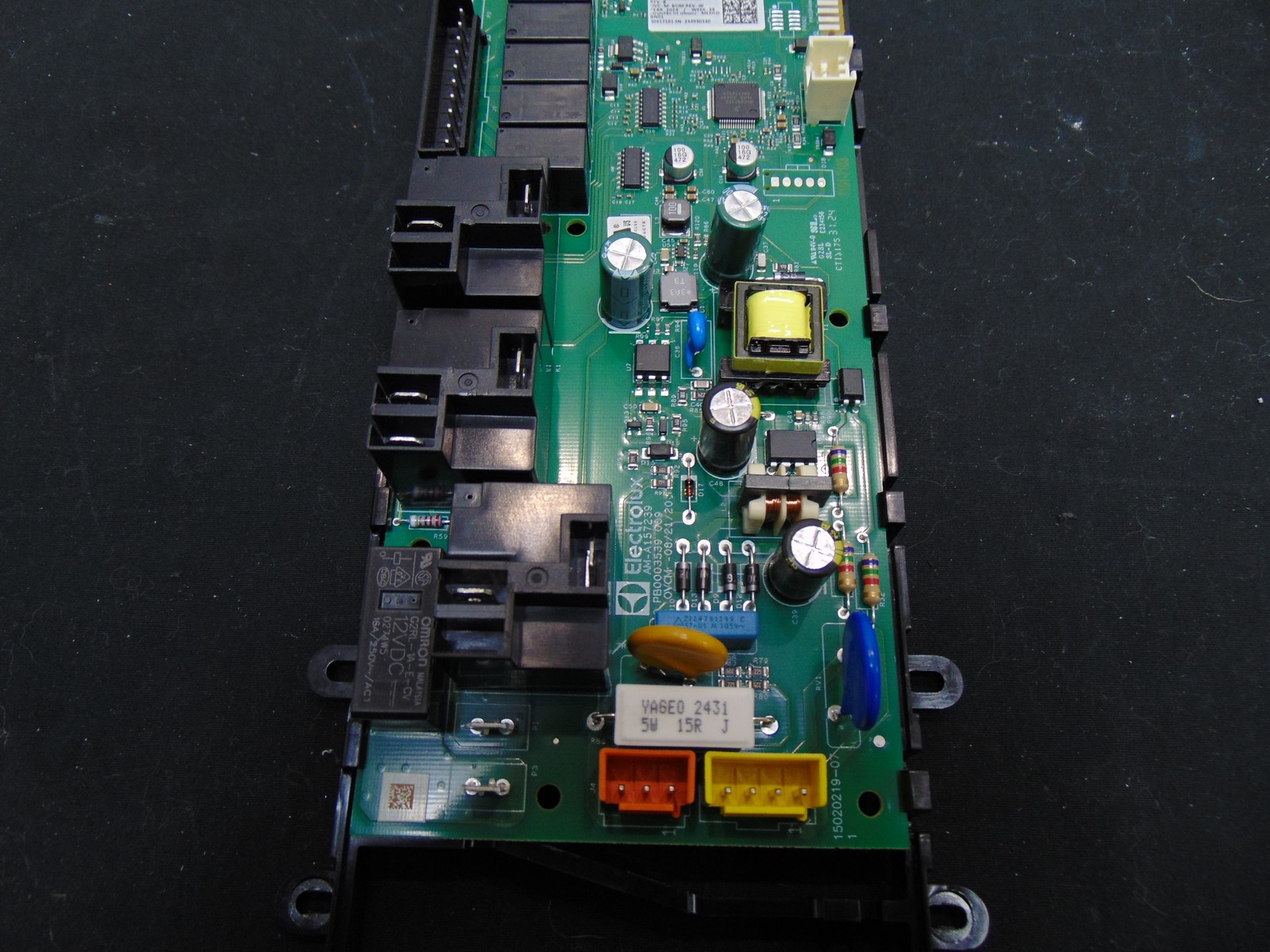 Frigidaire Range GCFI3060BFD Control Board A17106803