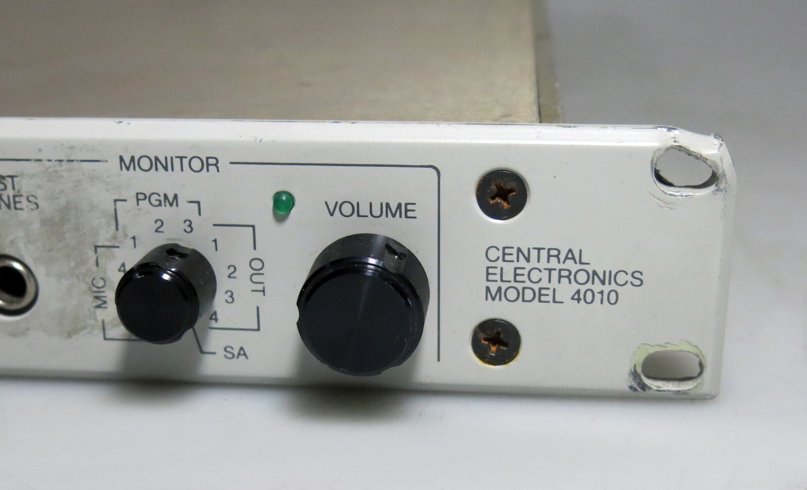 RTS Telex Model 4010 Central Electronics Series 4000 IFB System