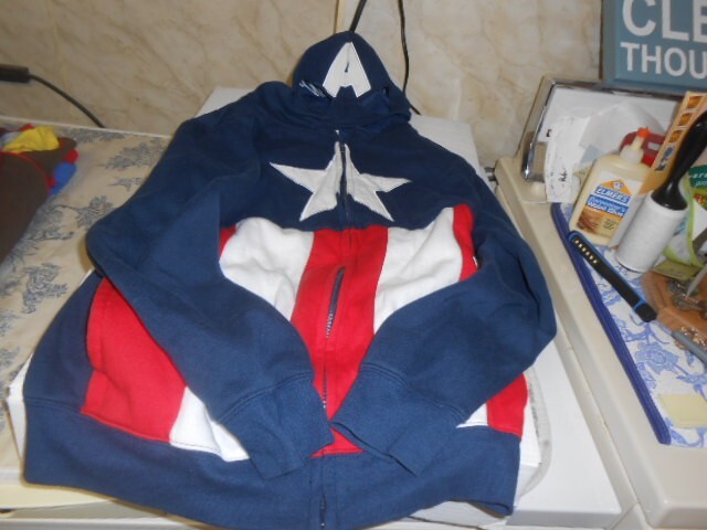 Children's Marvel Captain America Zip Up Helmet Hooded Sweatshirt S (34/36)