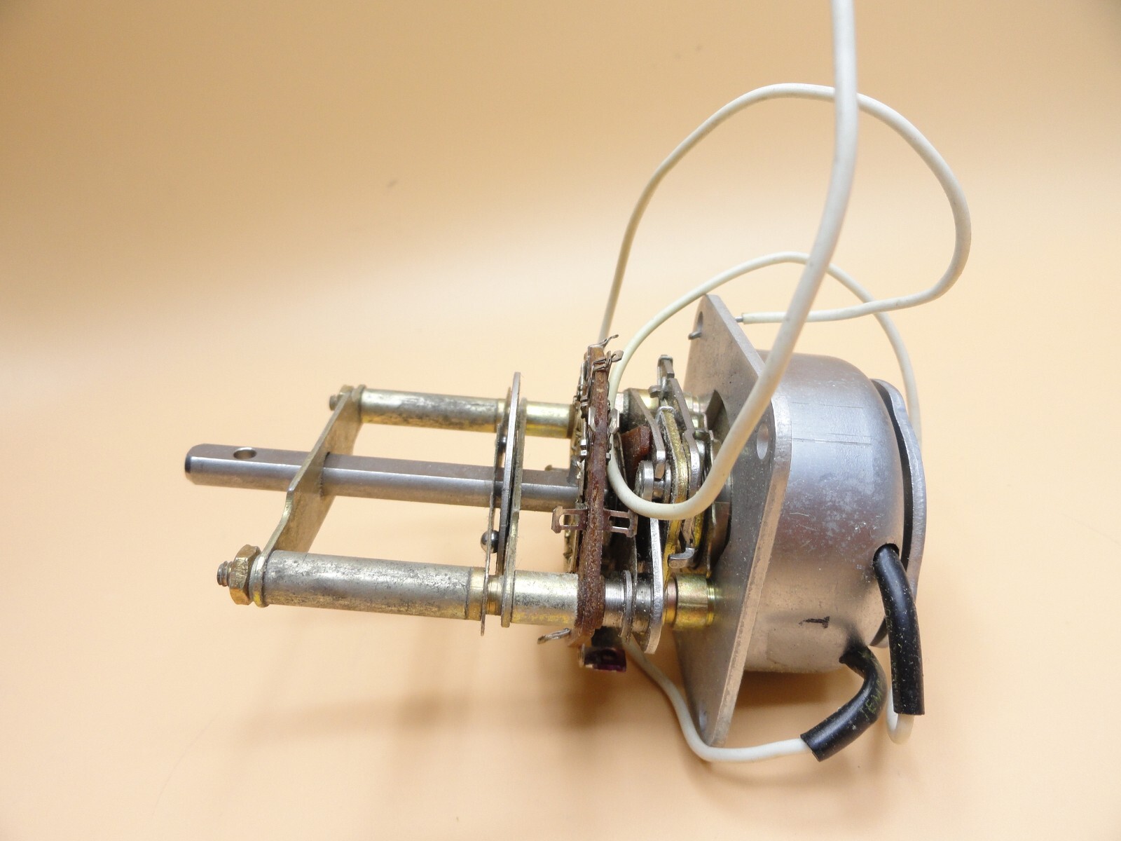 Rotary Electric Solenoid Selector Switch NOS (QTY 1)