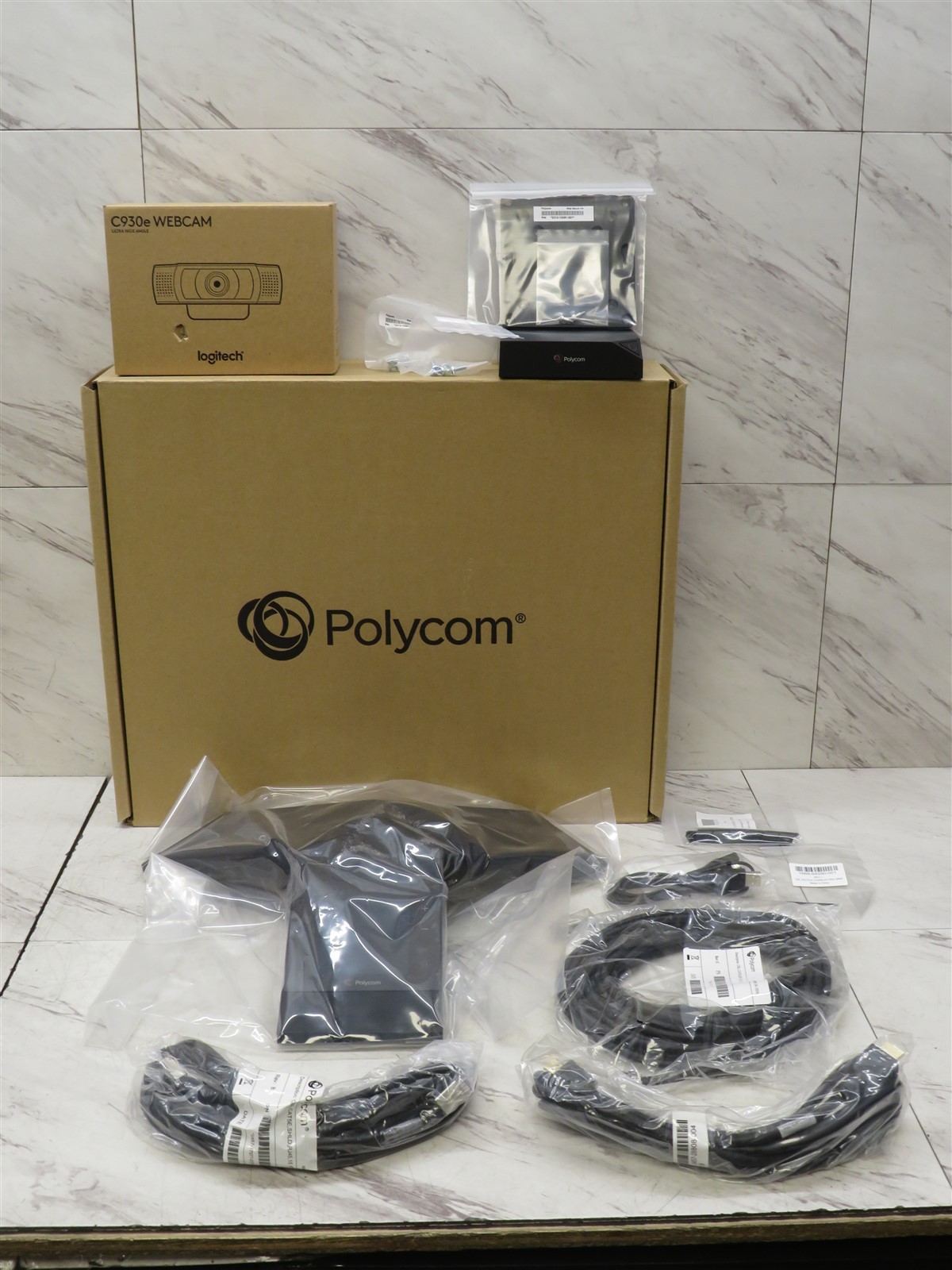 Polycom 2200-66070-019 RealPresence Trio 8800 Video Conference Collaboration Kit