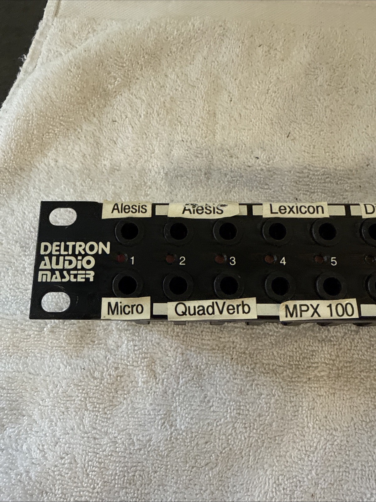 Deltron Audio Master Modular Patch Bay Vintage 24 Channel