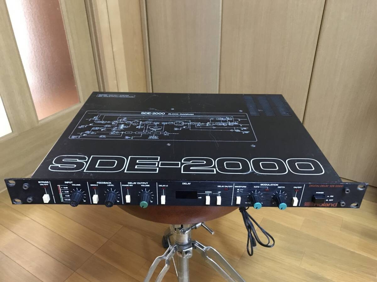 Roland SDE-2000 Digital Delay 1981, Echo Rackmount
