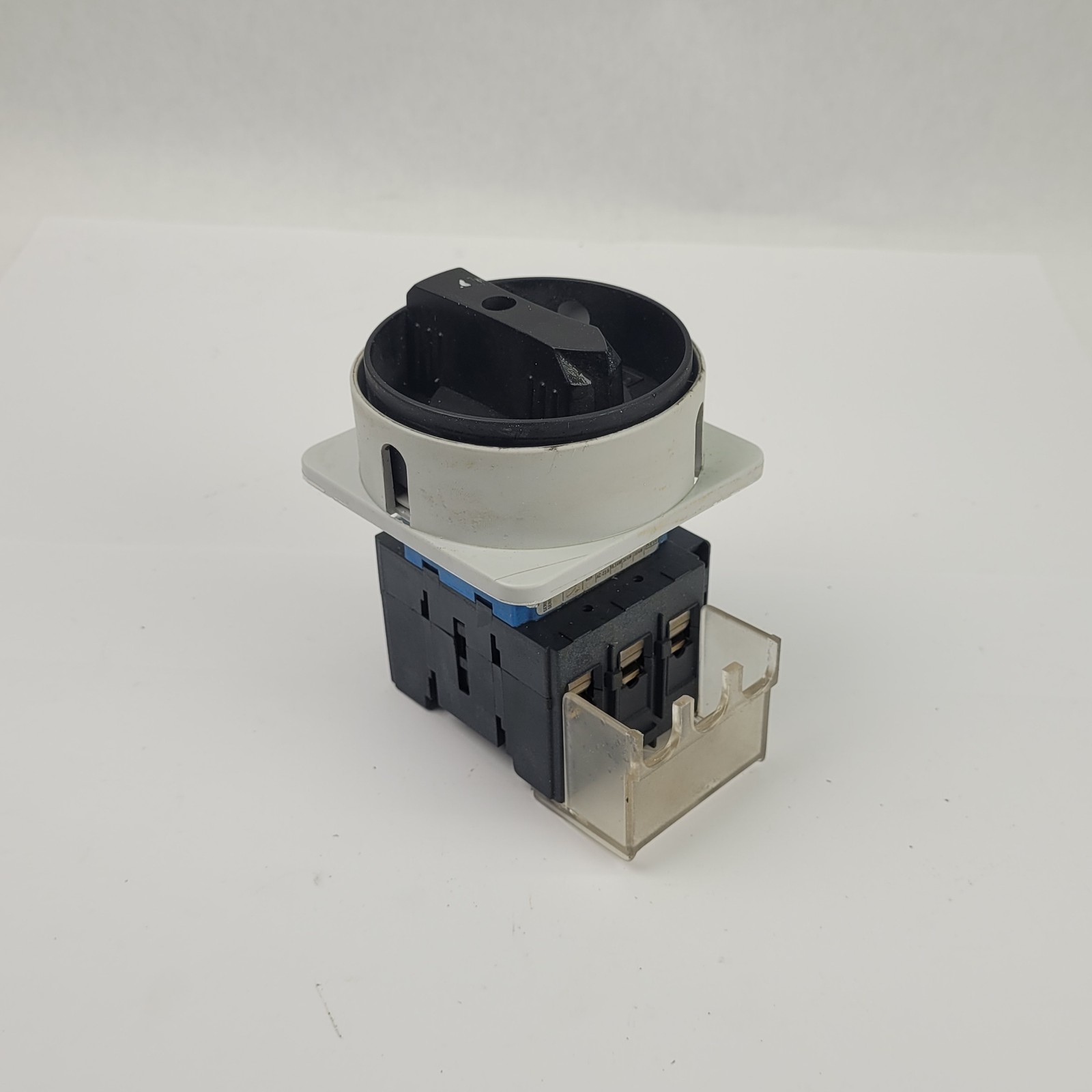 General Electric ML2-063 Disconnect Switch, W/HI11-E Auxillary Contact - USED