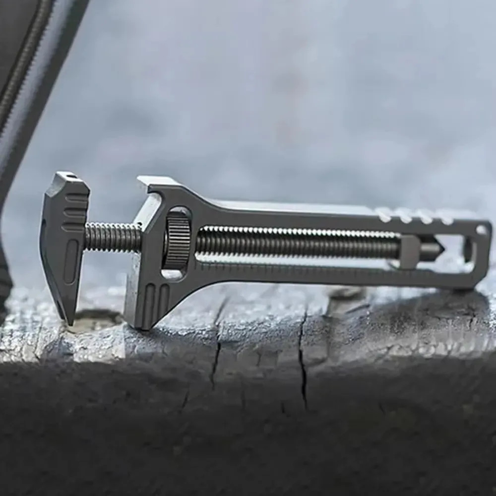 1PC EDC Multi Tool Compact Pocket Knife Screwdriver Keychain Camping Survival