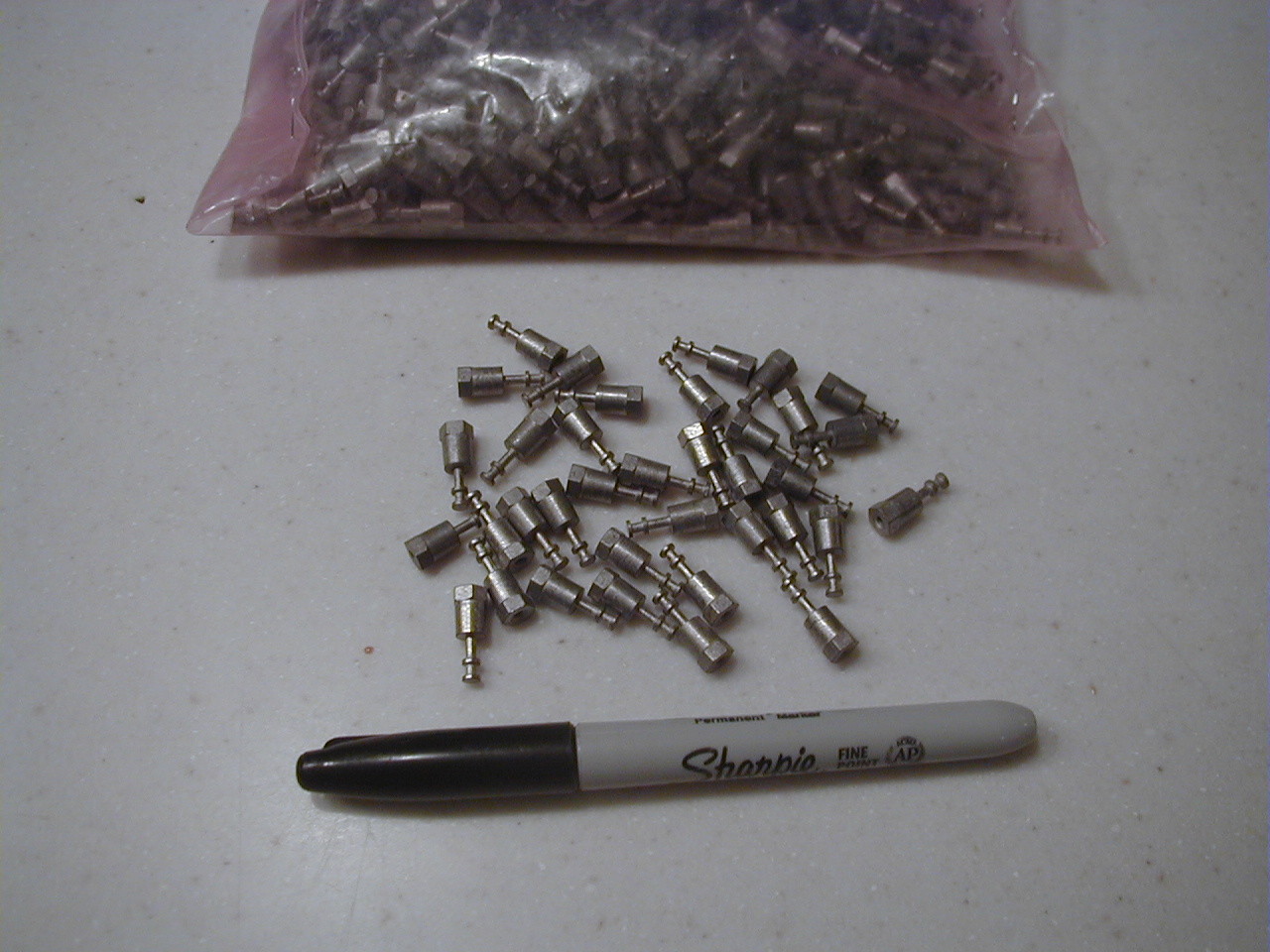STO-5 Mil-type Chassis Standoff Ground Terminal 4-40 Thread NOS 36 pcs NICE