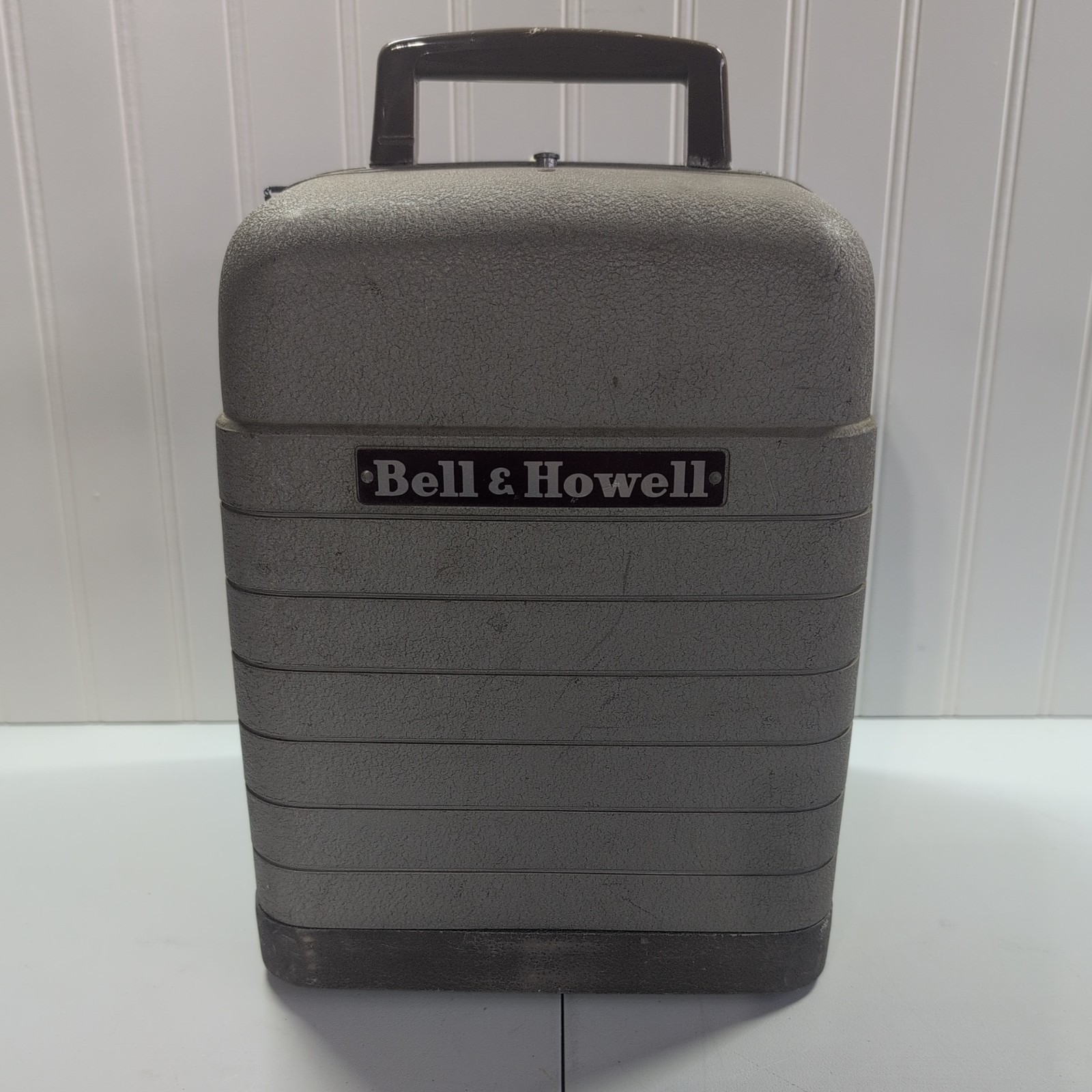 Vintage BELL and HOWELL Model 253A 8mm Movie Projector.