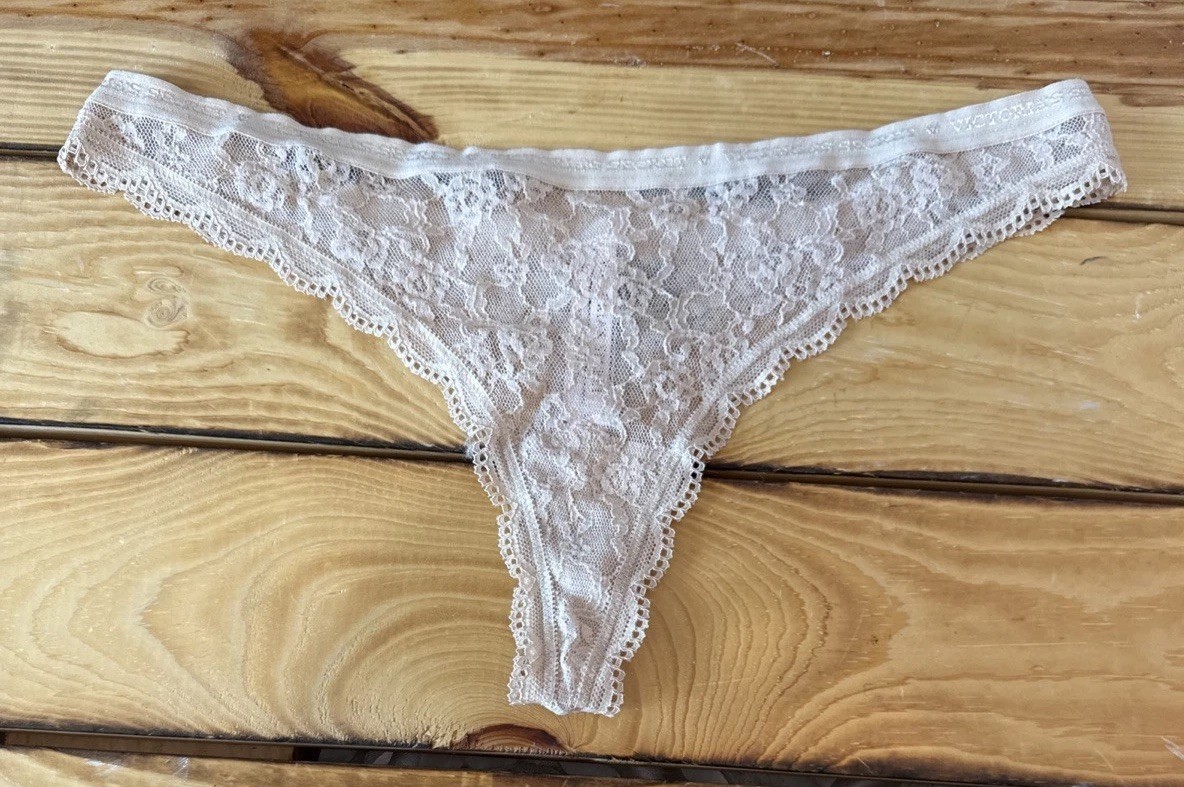 VTG Victoria’s Secret Signature Waist Beige String Thong Floral   Panties Size S