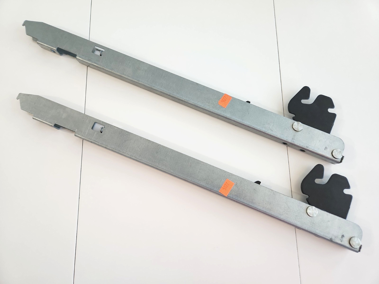 OEM Whirlpool Jenn-Air Oven Door Hinge Set | WP74008014 | 74008014 | 71001832