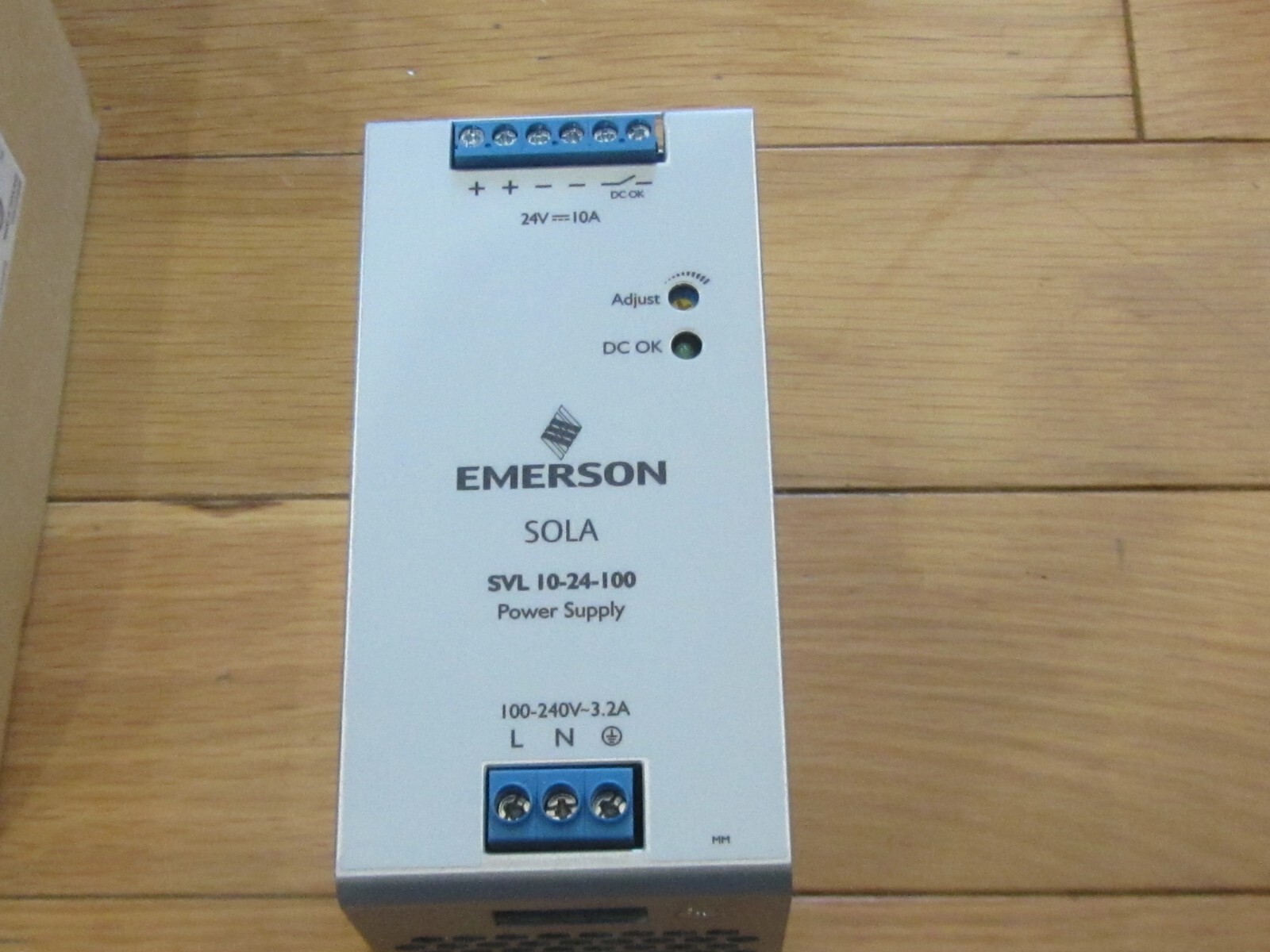 EMERSON SOLA SVL 10-24-100 Power Supply! MINT IN BOX! Feel The POWER! COOL!