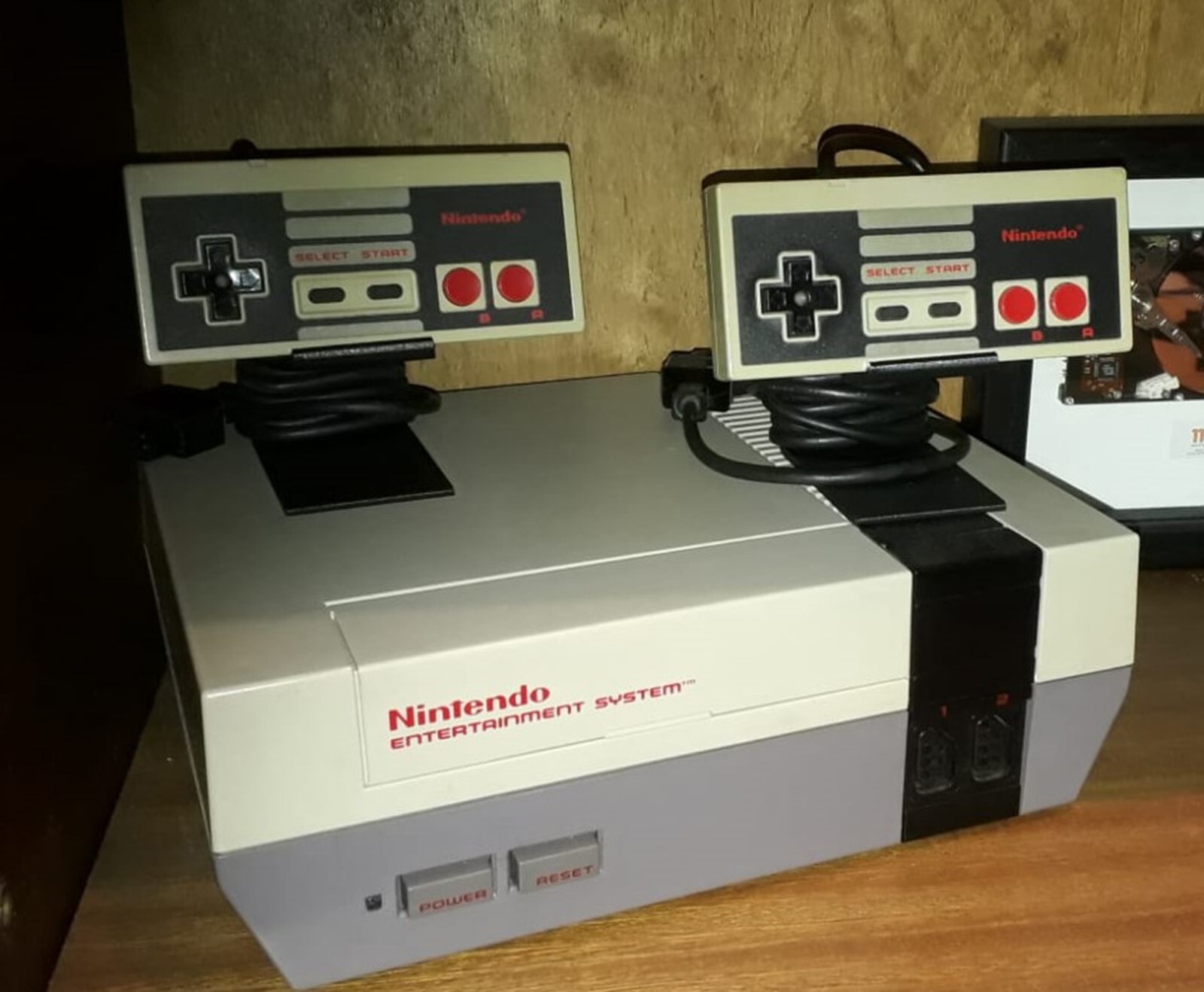 Nintendo NES and SNES Controller Stand Gamepad Display Vintage Joystick Holder