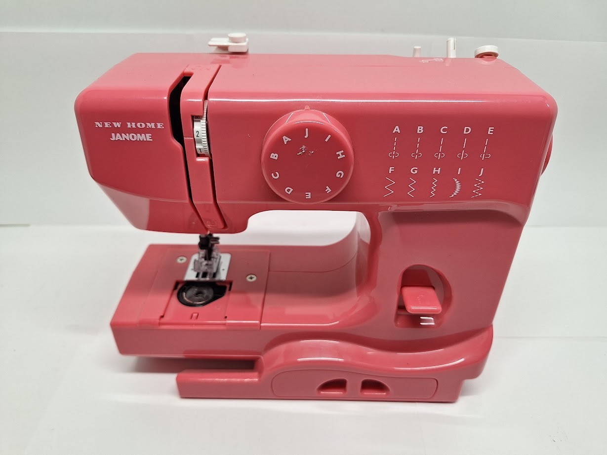Janome New Home 525B Electric Sewing Machine PINK  Portable